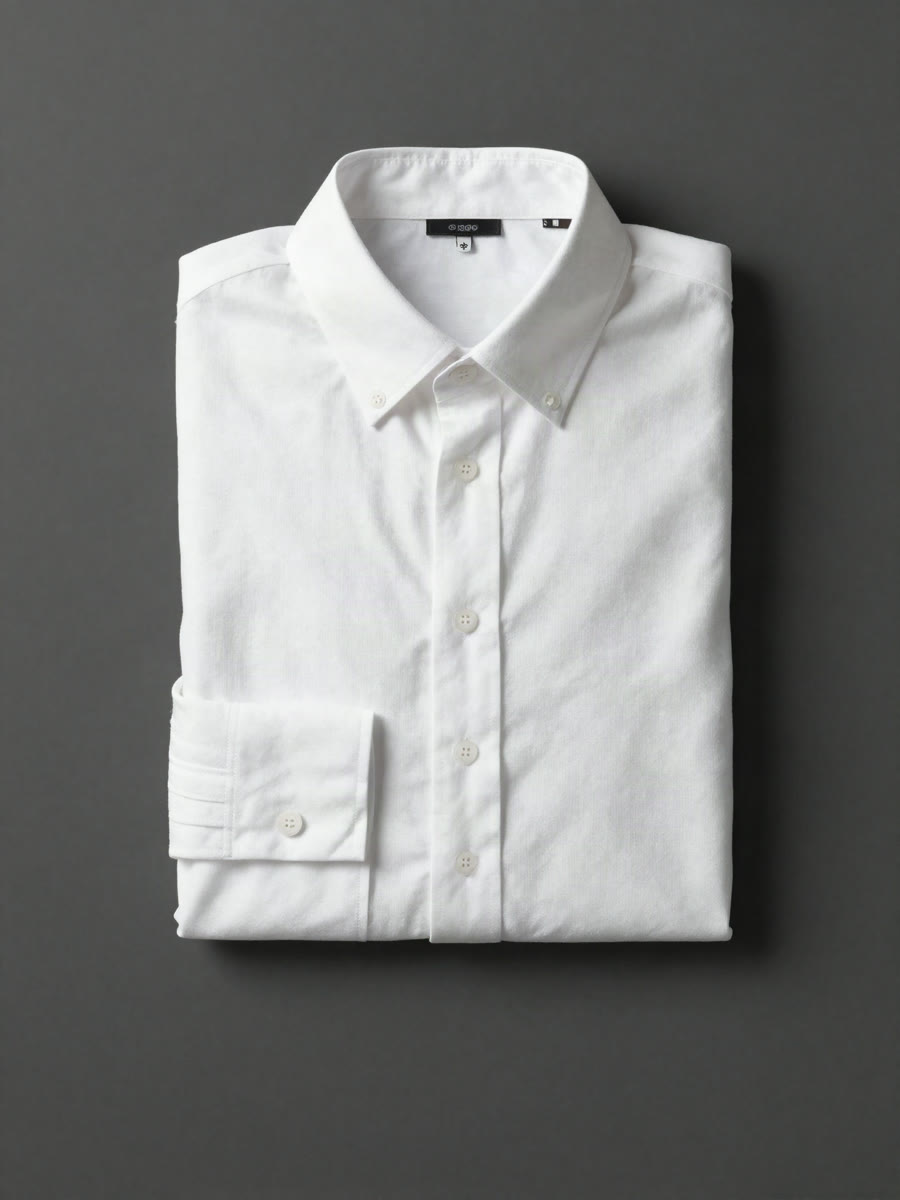 Blusa de lino blanca doblada